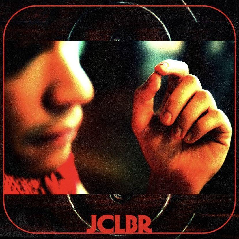 Portada de Sencillo/EP "Corações Leões (Lado B)", de João Calabar