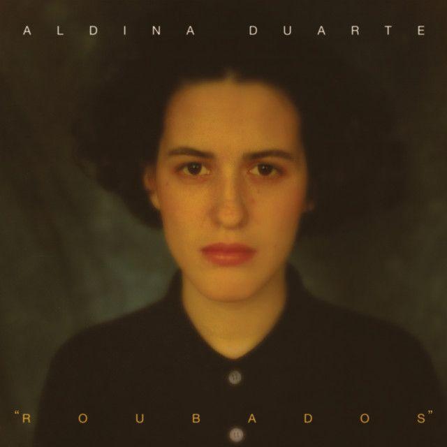 Portada de Álbum "Roubados", de Aldina Duarte