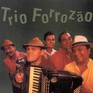 Portada de Álbum "No Forrobod", de Trio Forrozão