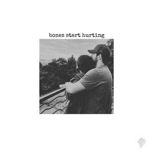 Capa do Sencillo/EP "bones start hurting", de Ryman Leon