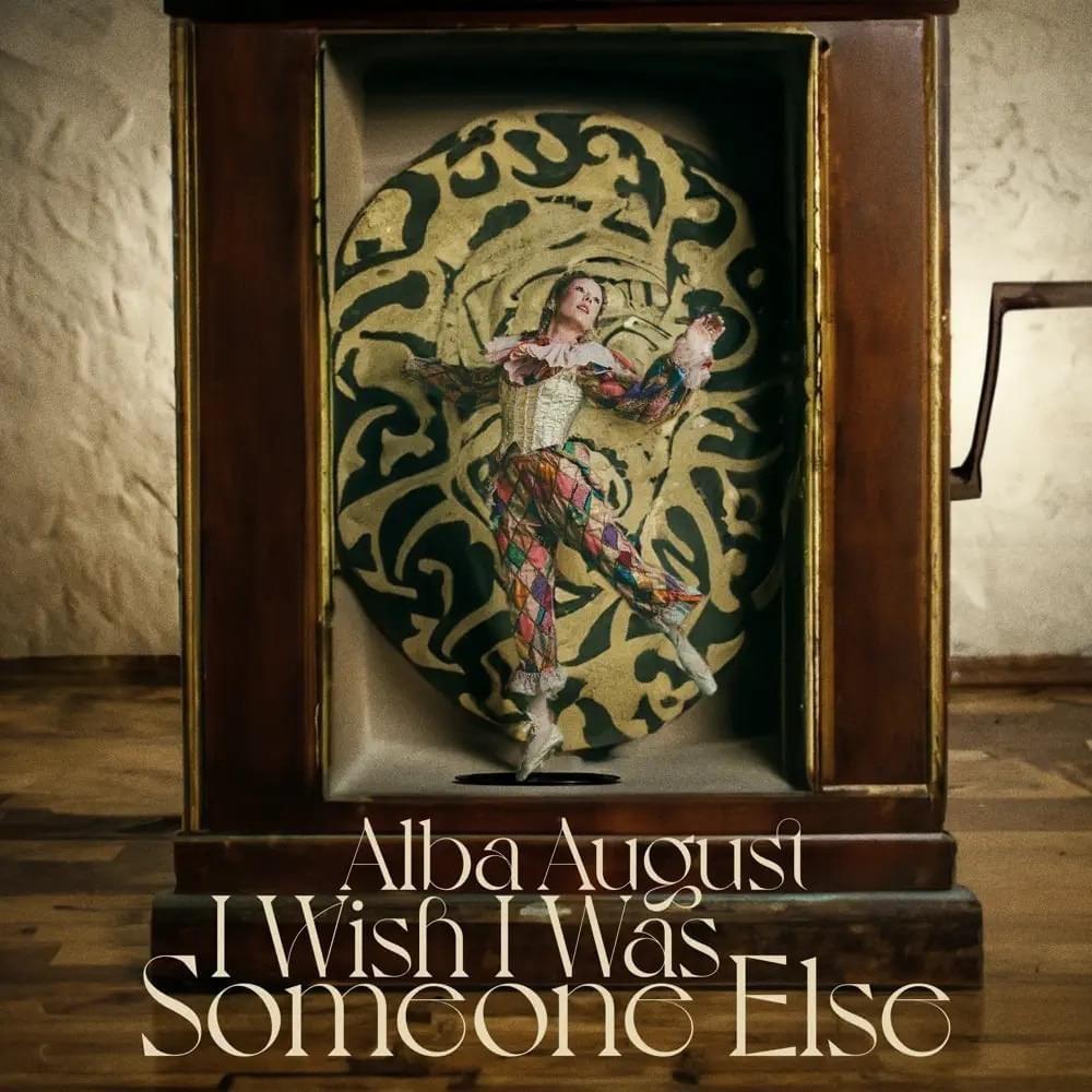 Capa do Single/EP "I Wish I Was Someone Else - EP", de Alba August