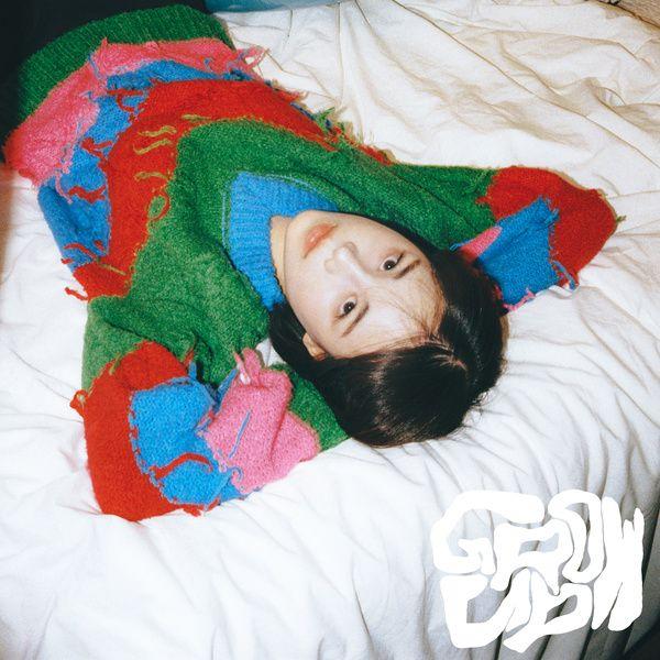Portada de Sencillo/EP "GROW UP", de 보베 (bobae)