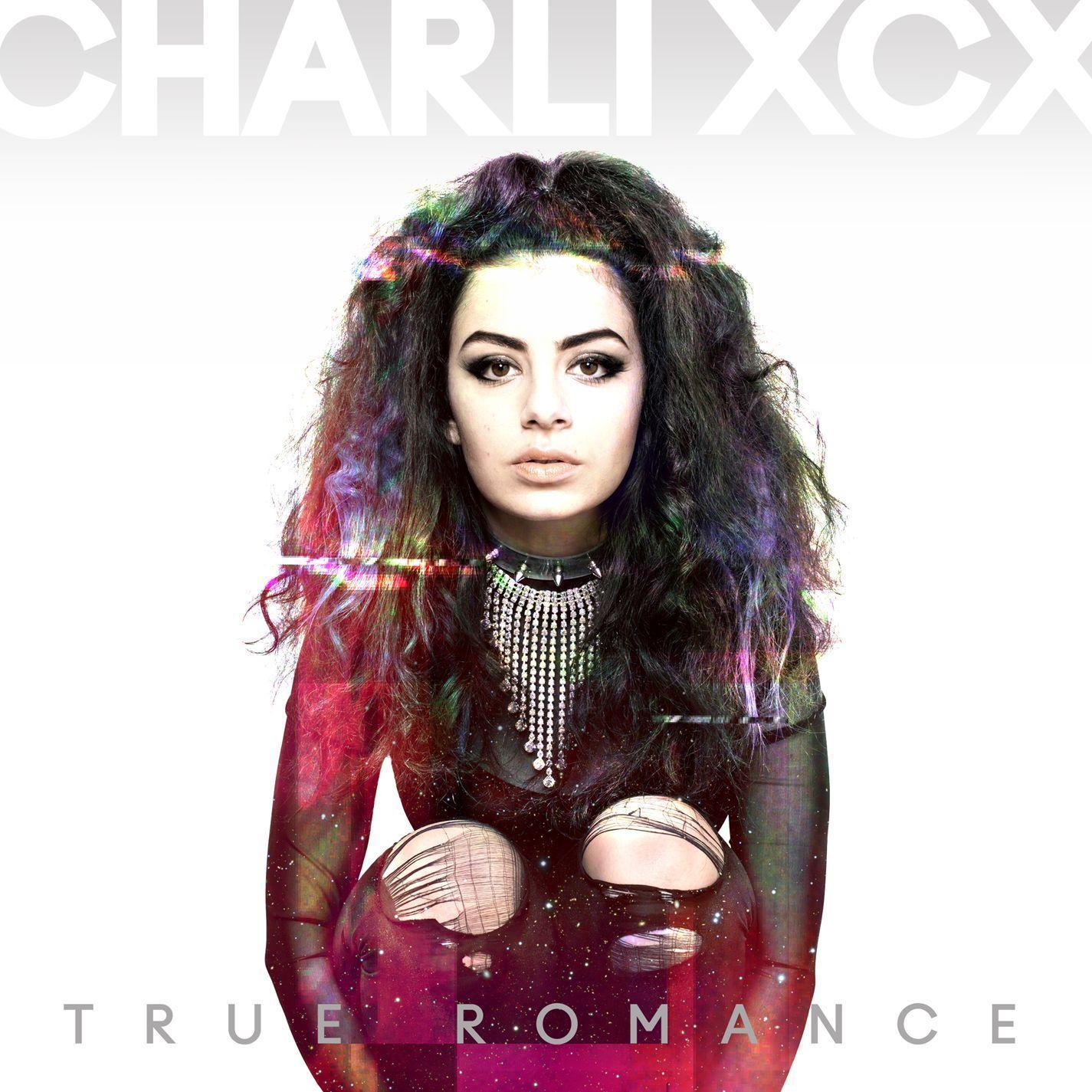 Capa do Álbum "True Romance", de Charli xcx