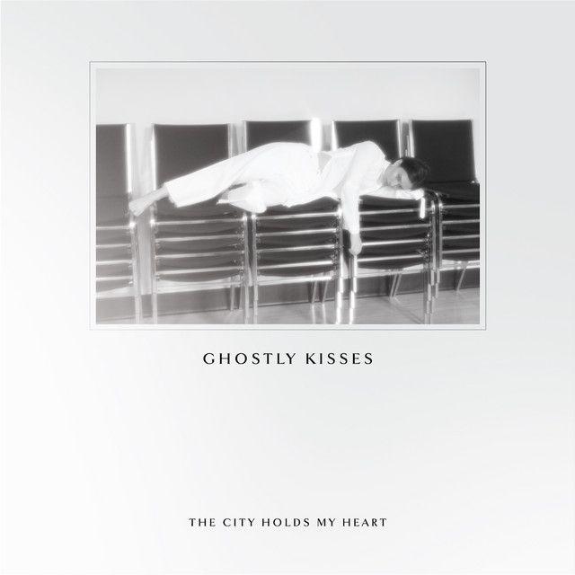 Portada de Sencillo/EP "The City Holds My Heart", de Ghostly Kisses