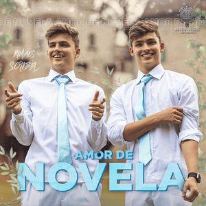 Portada de Sencillo/EP "Amor de Novela ", de Irmãos Scribel