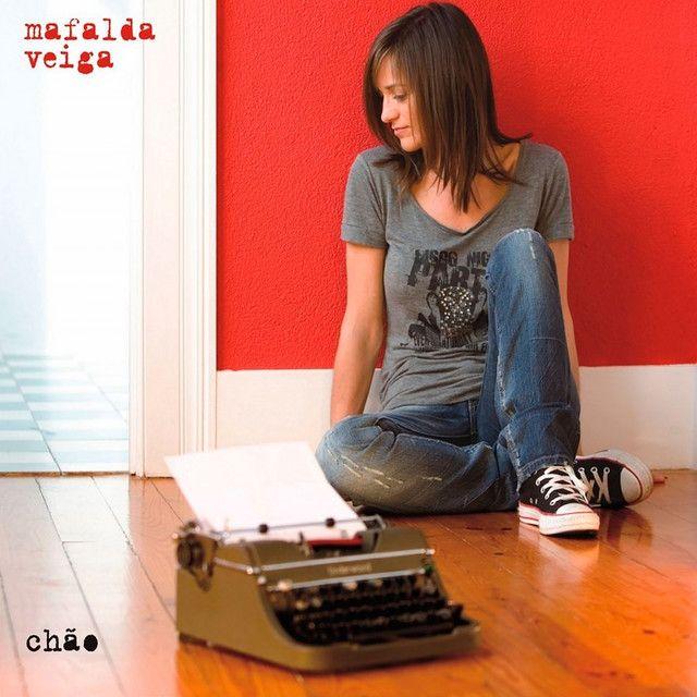 Capa do Álbum "Chão", de Mafalda Veiga