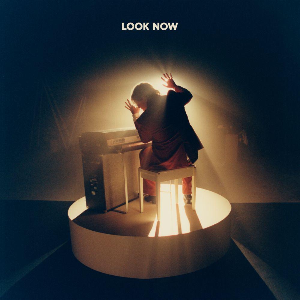 Portada de Álbum "Look Now", de Oscar Lang