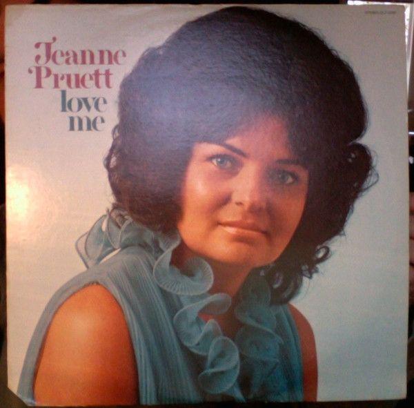 Portada de Álbum "Love Me", de Jeanne Pruett