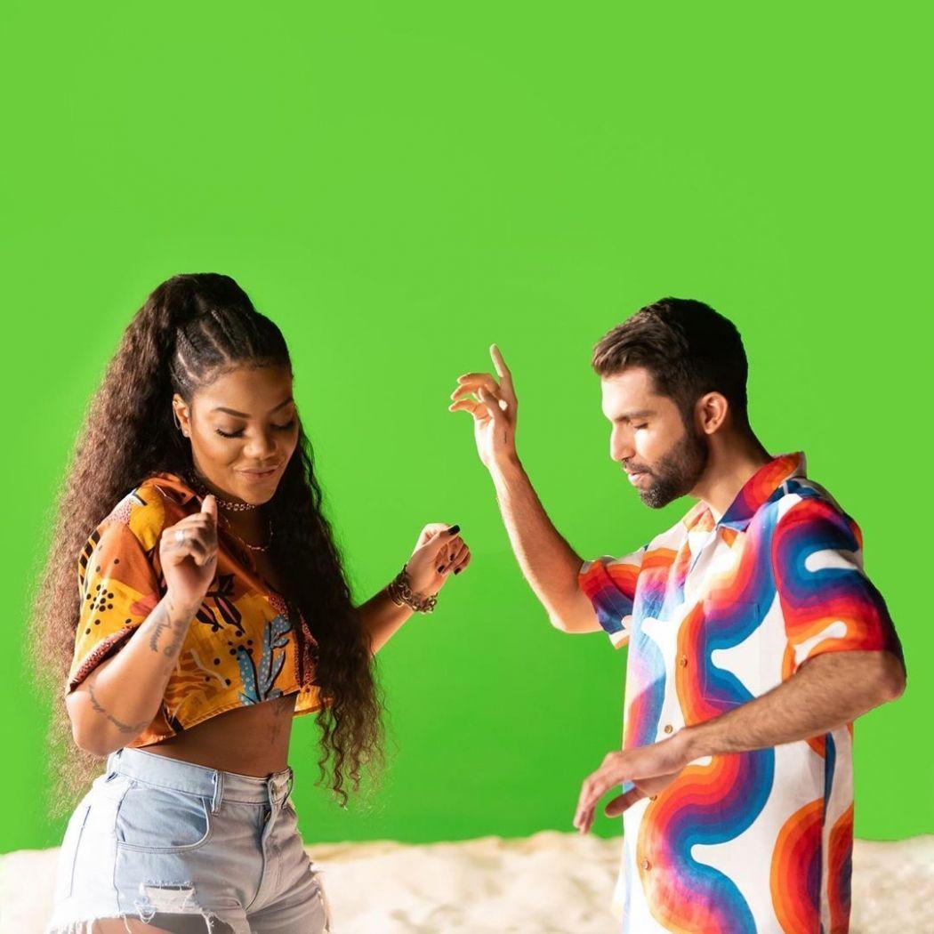 Capa do Single/EP "Um Pôr do Sol Na Praia (part. Silva)", de LUDMILLA