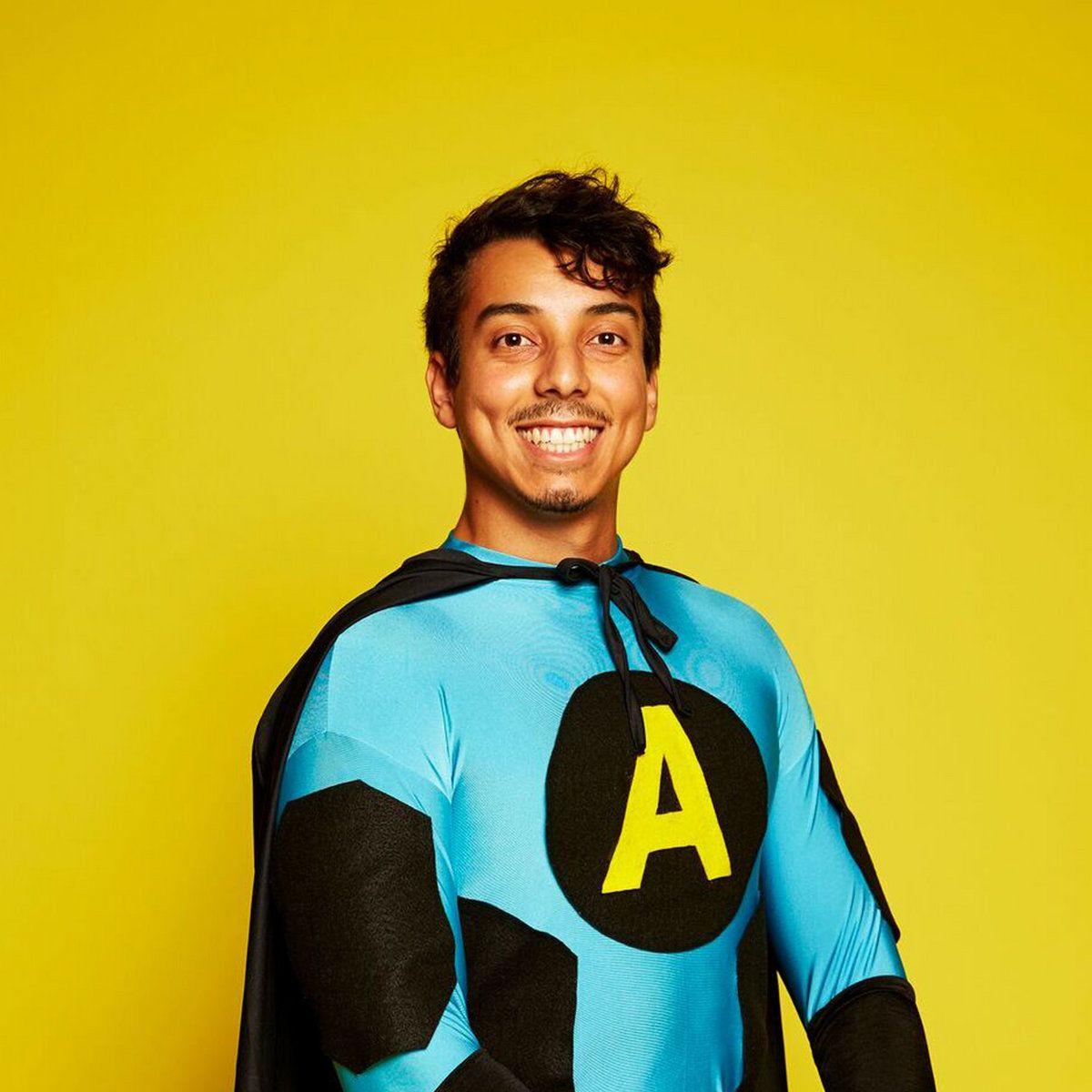 Portada de Álbum "Heroes, Villains, And All That Jazz", de Andrés Aparicio