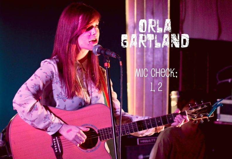 Portada de Álbum "Mic Check: 1, 2", de Orla Gartland