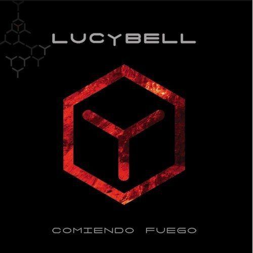 Portada de Álbum "Comiendo Fuego", de Lucybell