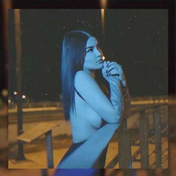 Portada de Sencillo/EP "Desnuda", de Capri (João Capri)