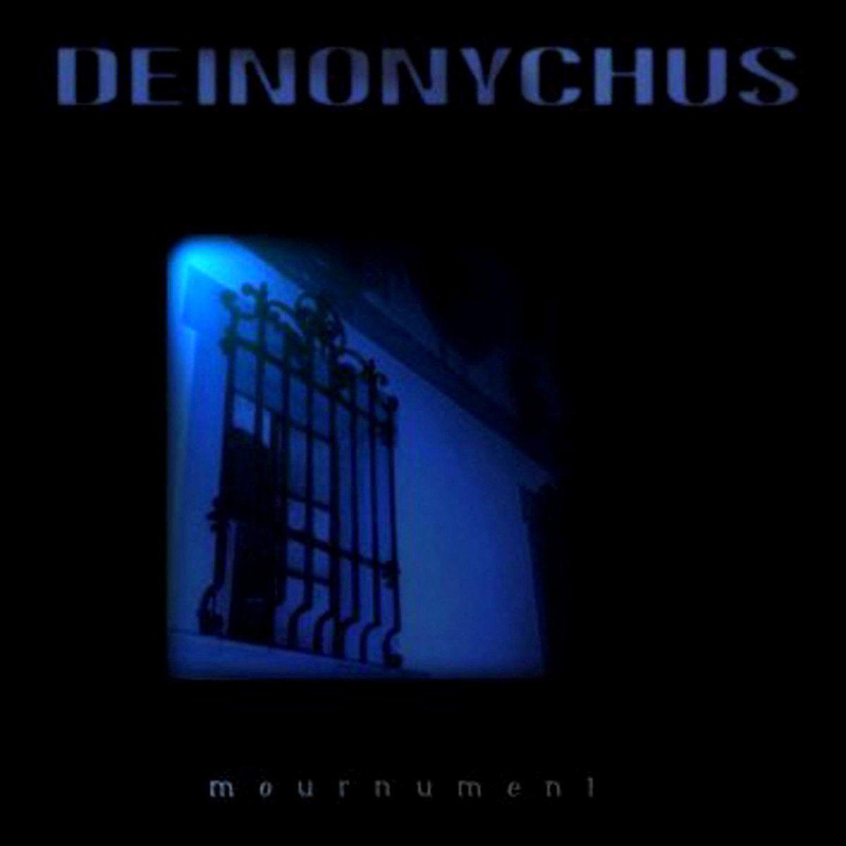 Portada de Álbum "Mournument", de Deinonychus