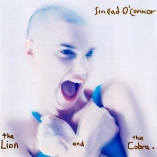 Capa do Álbum "The Lion and the Cobra", de Sinead O'Connor