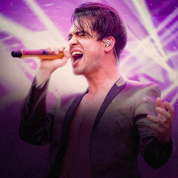 Na imagem, foto do cantor Brendon Urie.