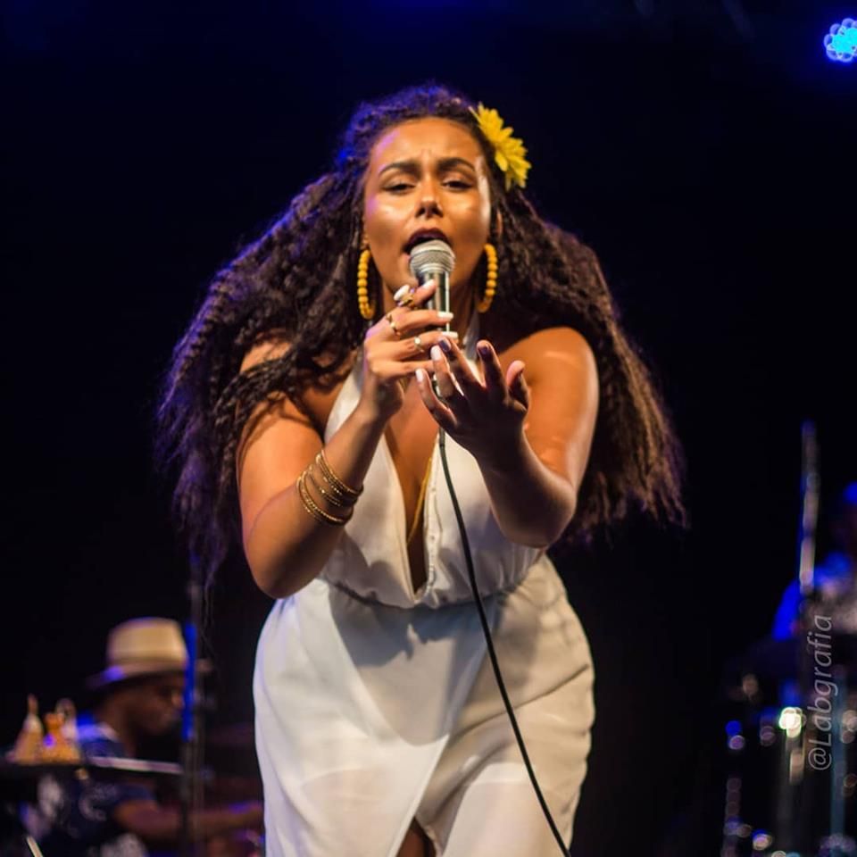 Bia Doxum é a alma negra da novíssima música brasileira