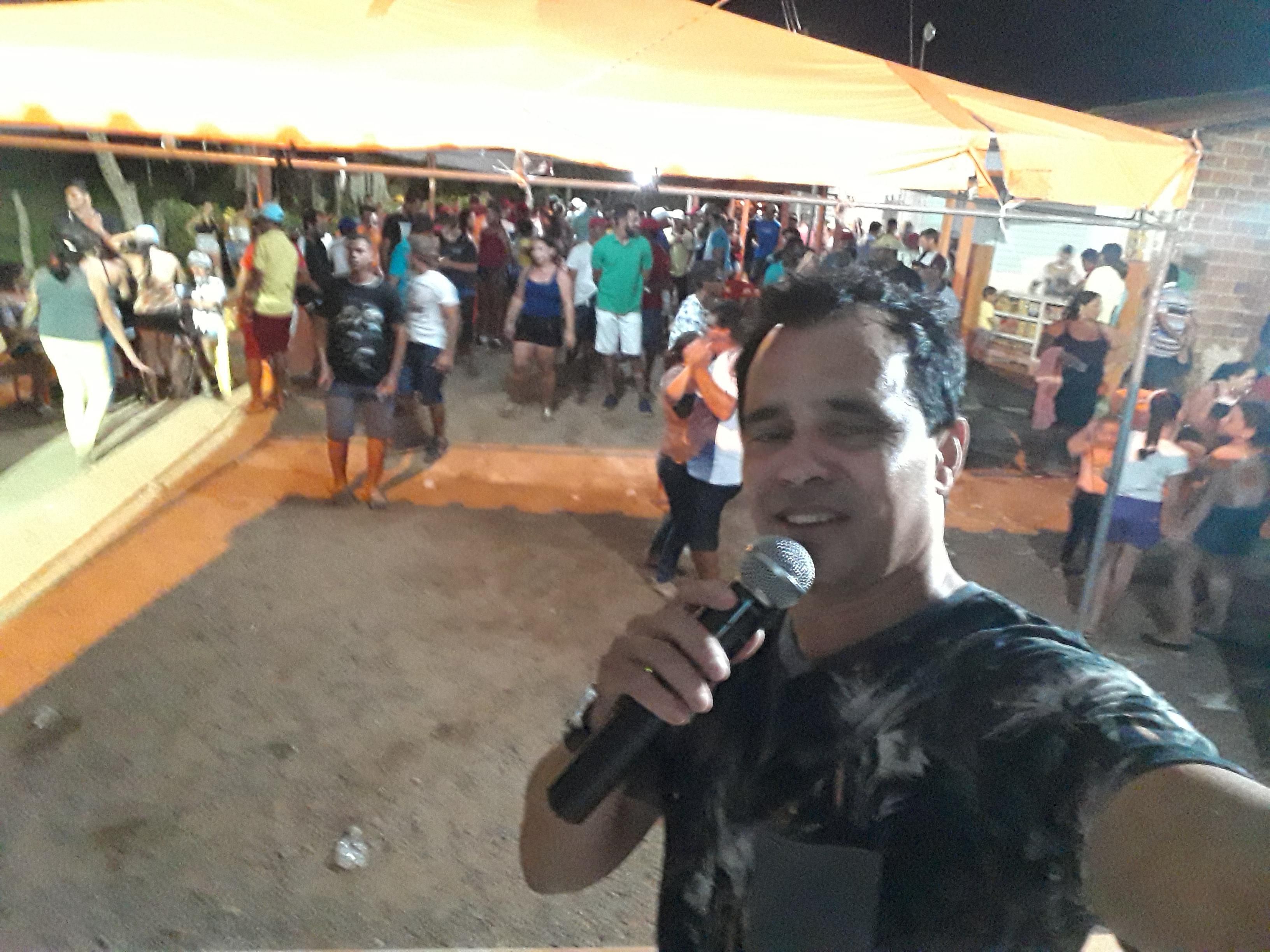 Show no Pilequinhos Clube - Água Nova - RN (6 fotos)