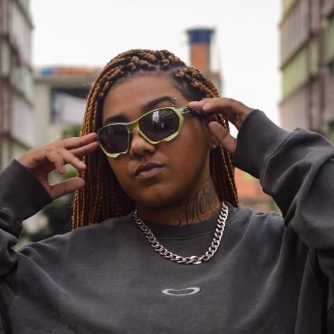 Iza Sabino para ouvir de graça