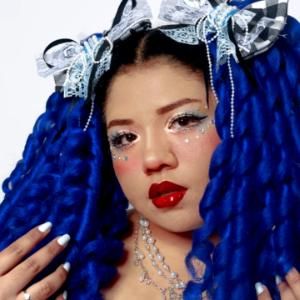 𝐓𝐚𝐲𝐥𝐨𝐫