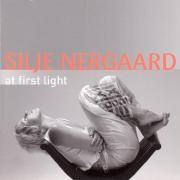 Capa do Álbum "At First Light", de Silje Nergaard