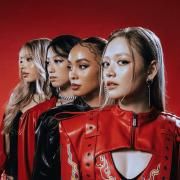 Capa do Single/EP "Commas", de GIRLSET