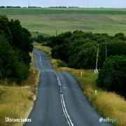 Portada de Sencillo/EP "Distanciados", de YU7H SIE7E