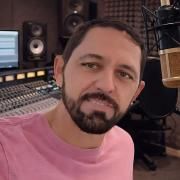 Nas curvas do teu sorriso 