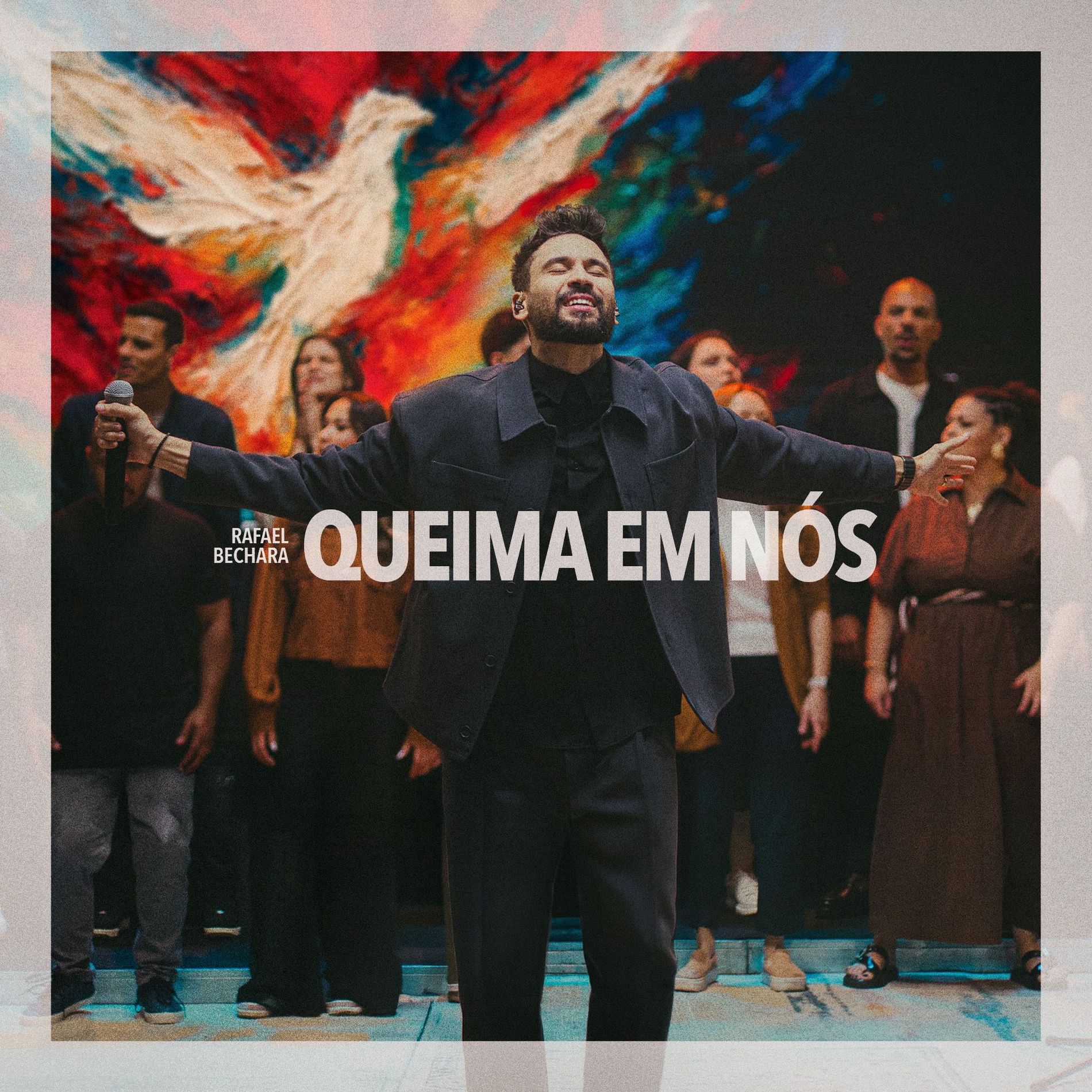 Capa do álbum "Queima Em Nós", de Rafael Bechara