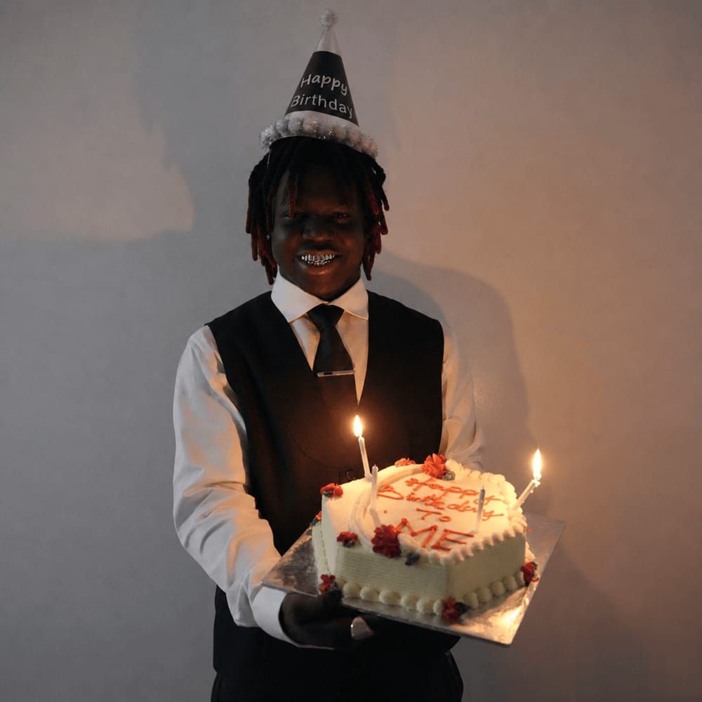 Capa do álbum "ON MY BIRTHDAY", de Famuos Pluto
