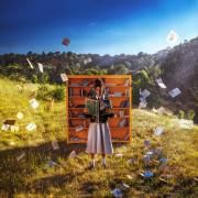 Capa do Álbum "How To Be Human", de Cat Burns