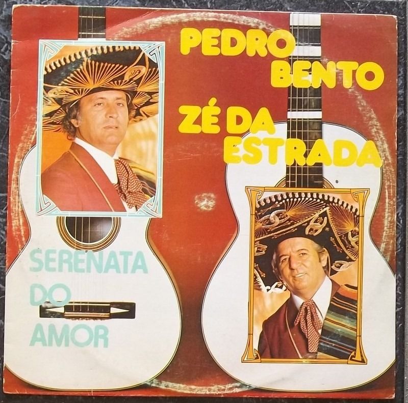 Pedro Bento e Zé da Estrada - Mártir do Calvário - Ouvir Música