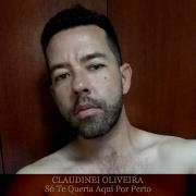 Só Te Queria Aqui Por Perto }