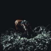 Capa do Álbum "LOVE IS A WEAPON", de Kami Kehoe