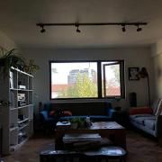 Capa do Álbum "Y Si Un Día Explota El Planeta Quiero Tenerte Cerca", de Sad Saturno