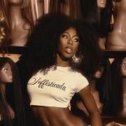 Capa do Álbum "Soffisticada", de MC Soffia