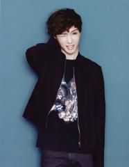 Lay Zhang