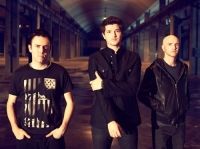 Crazy World (feat. Christy Dignam)
