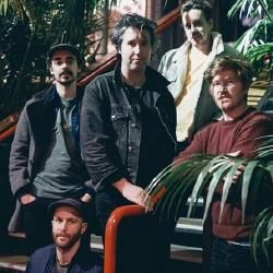 Foto de Rolling Blackouts Coastal Fever