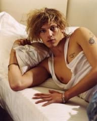 The Darling Buds (Jamie Campbell Bower)