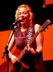 Anneke van Giersbergen