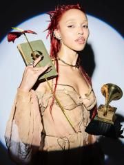 Psalms (feat. SOPHIE)