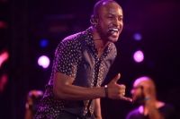Mostra Tua Força Brasil (part. Itaú, Anitta e Fabio Brazza)