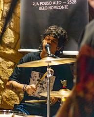 Alice Punk na Terra dos FDS