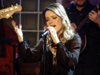 No Escuro (part. Maria Gadú)
