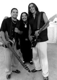 Los Lonely Boys