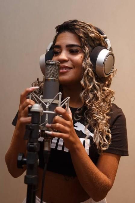 MC Jhenny