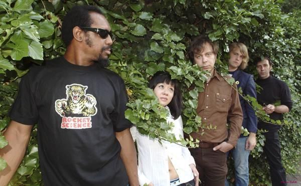 The Dirtbombs