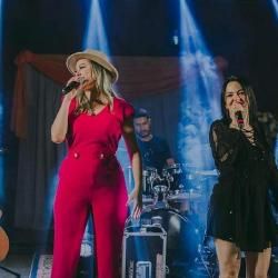 Foto de Patrícia e Adriana