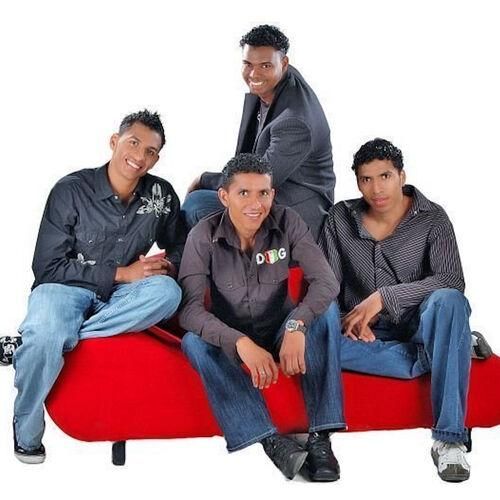 Los Tiernos Del Vallenato